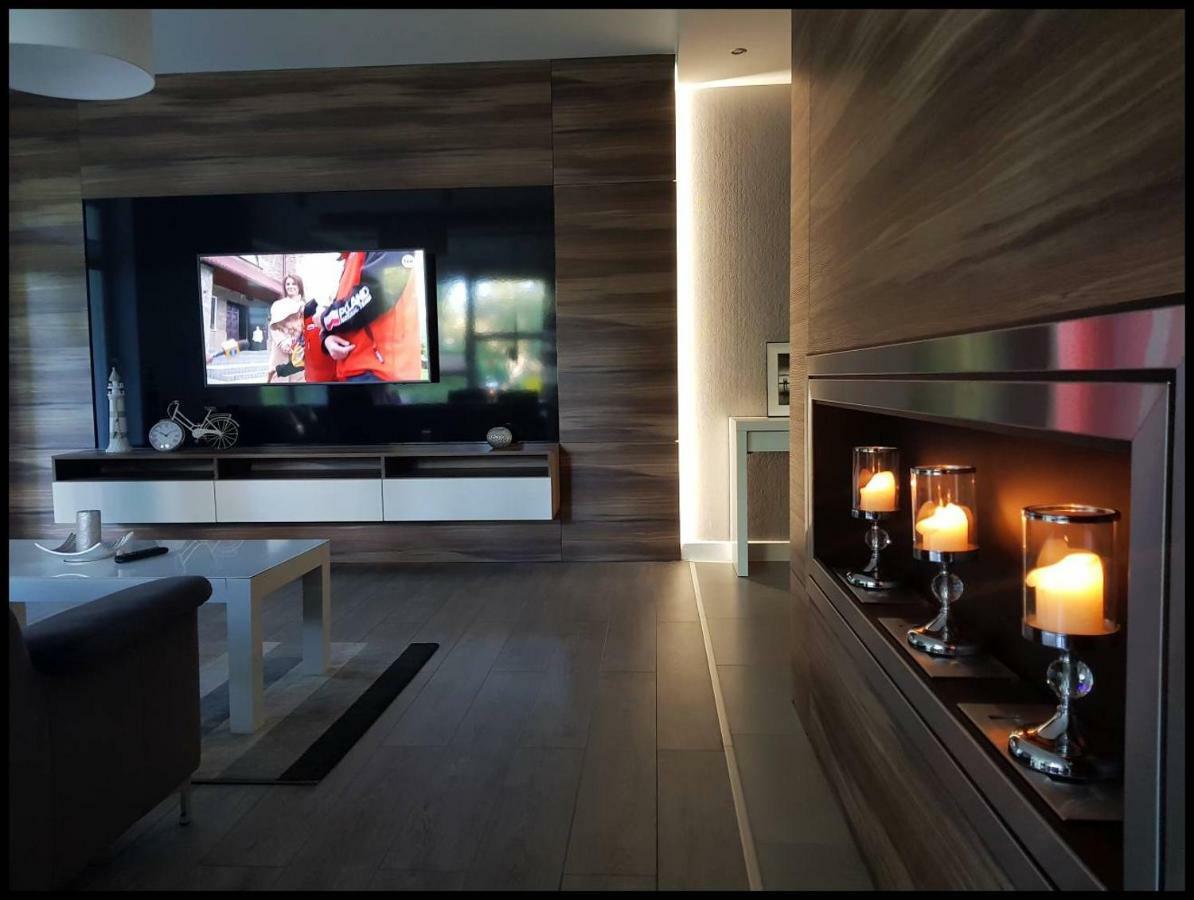 Family Apartment Golden Tulip 미엥지즈드로예 외부 사진