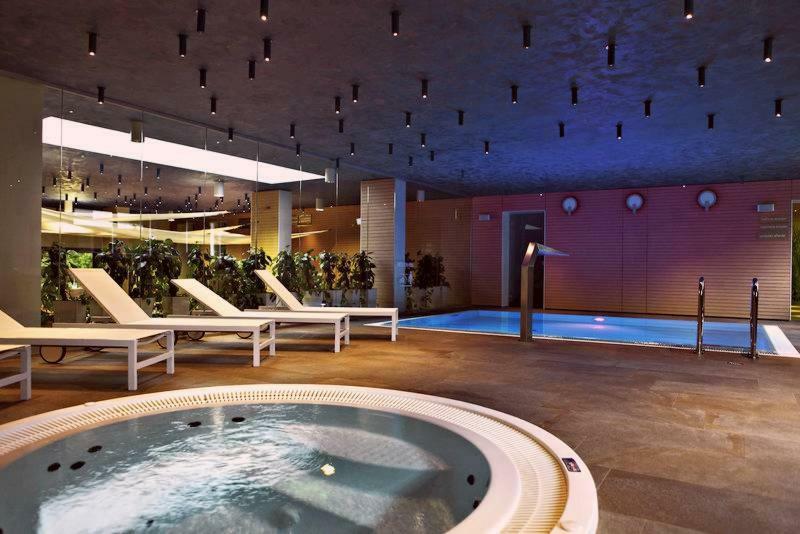 Family Apartment Golden Tulip 미엥지즈드로예 외부 사진