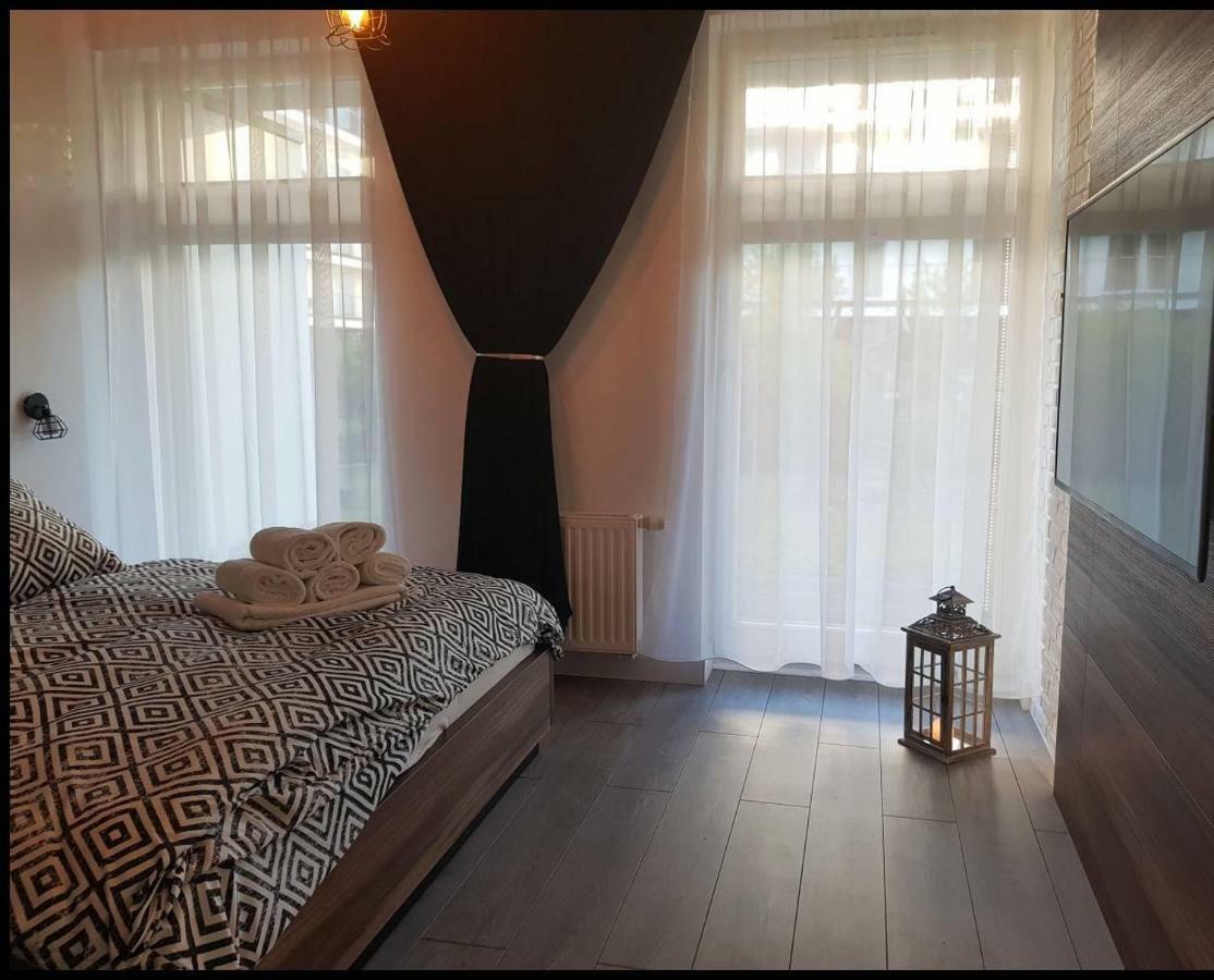 Family Apartment Golden Tulip 미엥지즈드로예 외부 사진